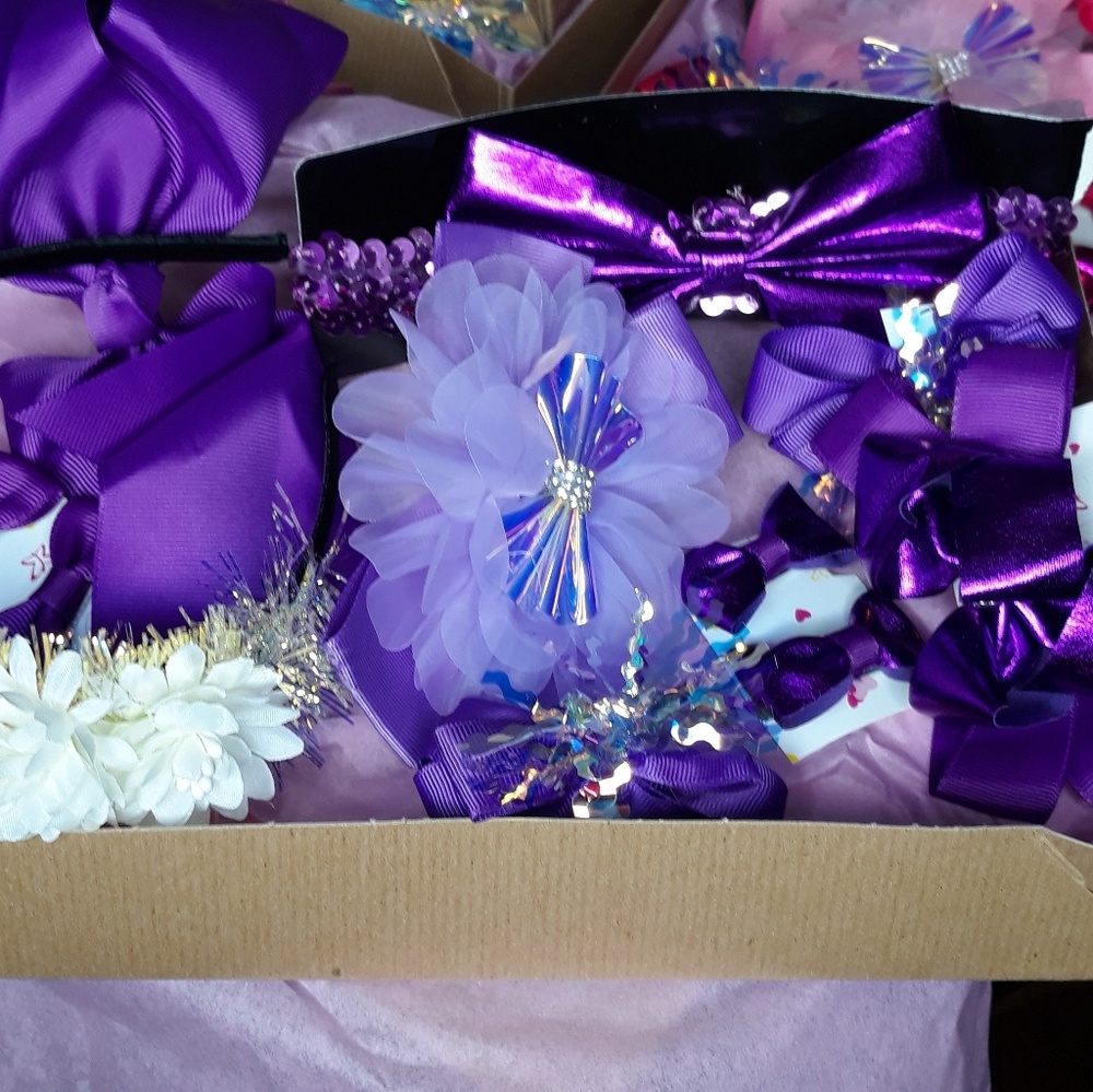 Bows - Picture 2 of 4